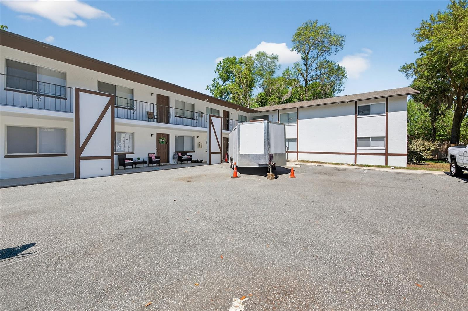 20 Unit Apartment Building For Sale in Daytona Beach (All 2BR/2BA) $2,450,000
