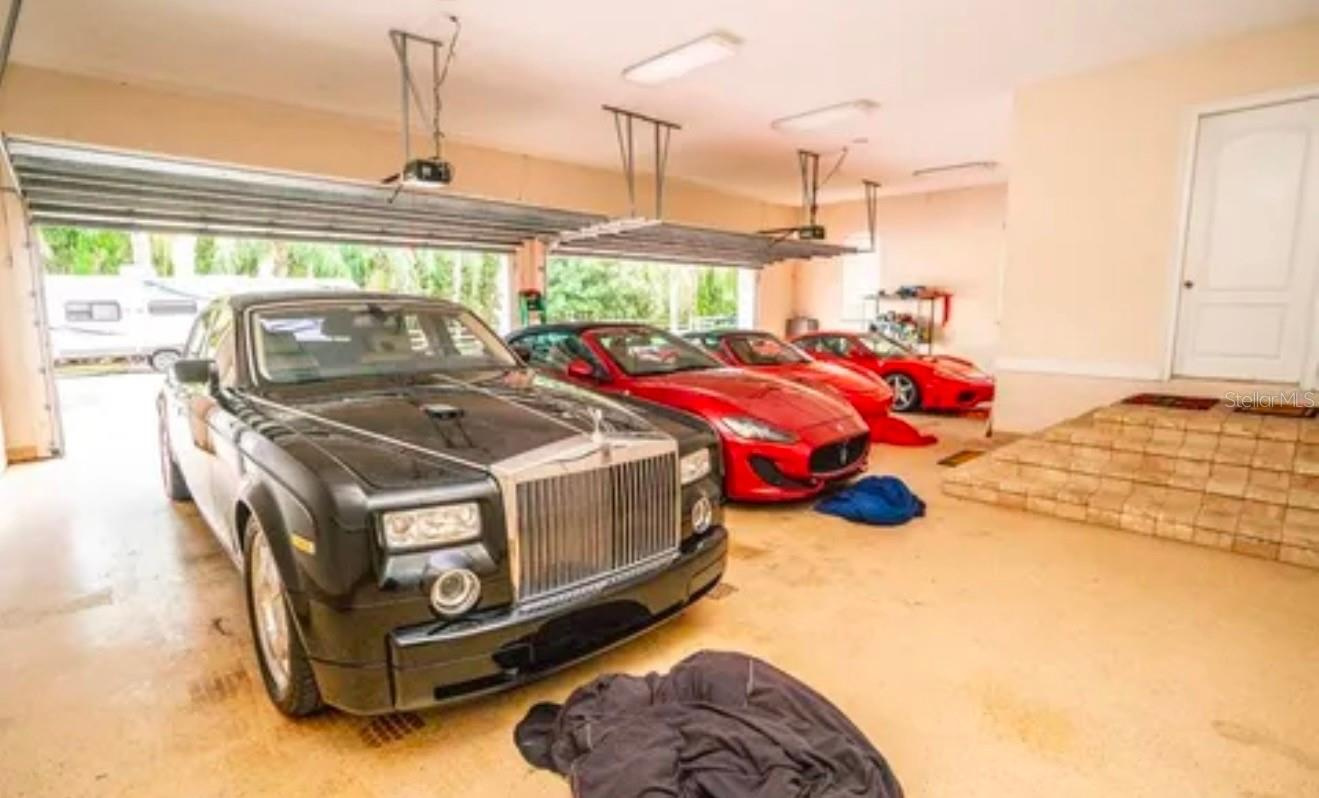 8 Acre Luxury Lakefront Estate with Fenced Pastures for the Horses near Tampa, FL $4,900,000